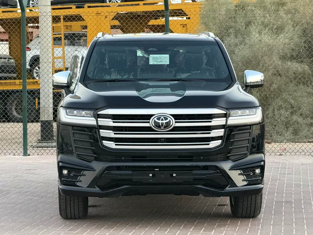 TOYOTA LAND CRUISER VXR 2026