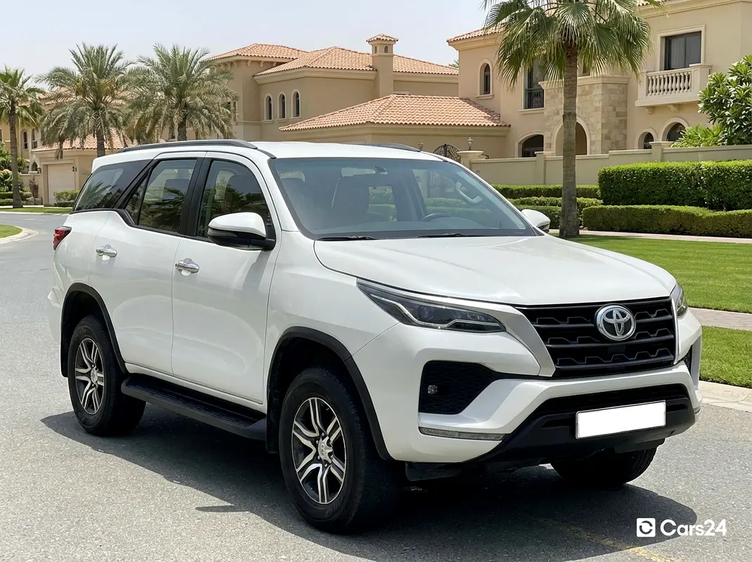 TOYOTA FORTUNER 2024
