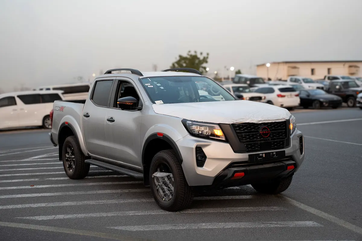 NISSAN NAVARA 2025