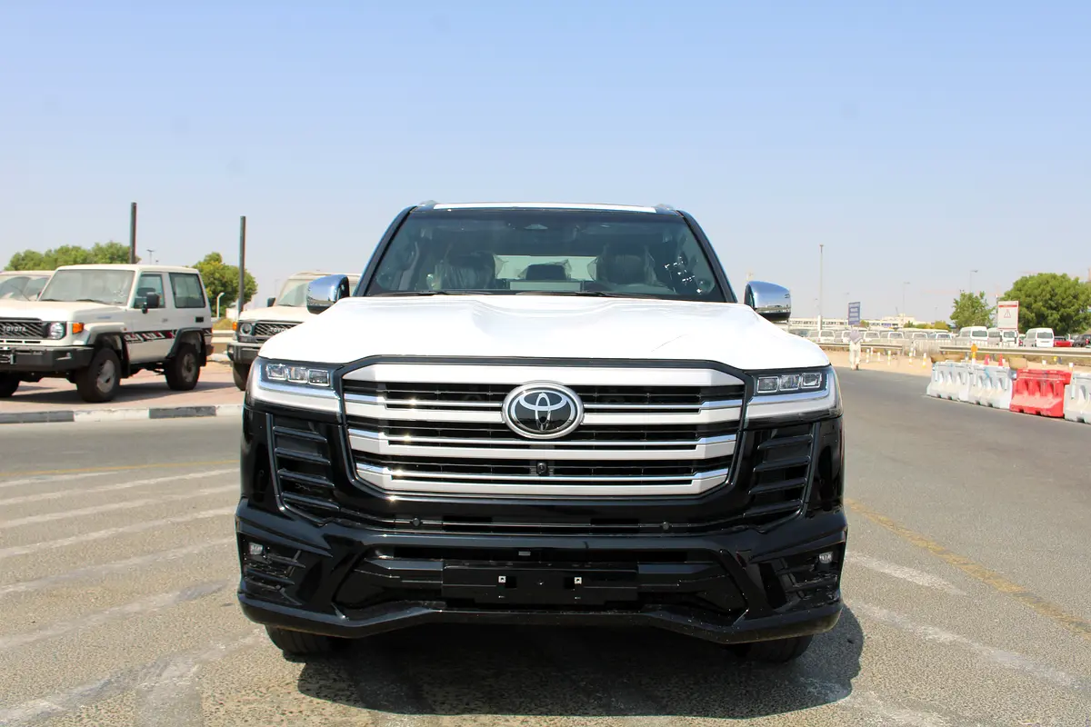 TOYOTA LAND CRUISER VXR 2026