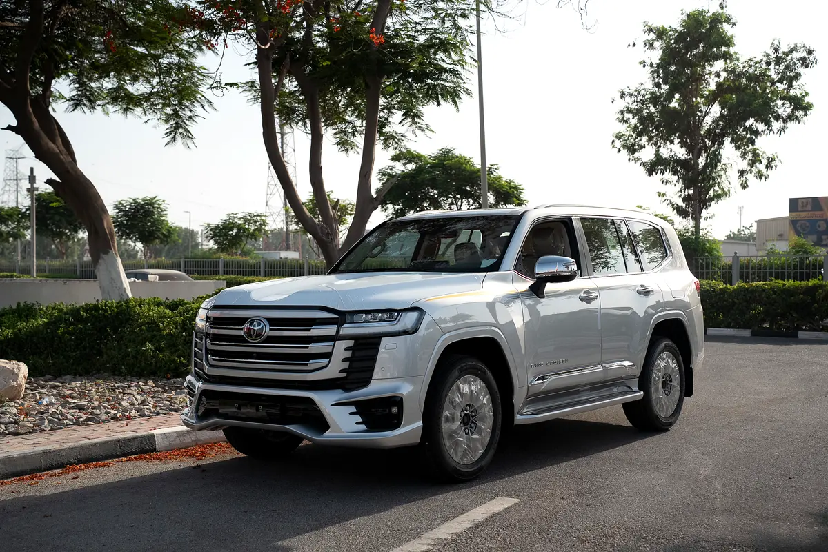 TOYOTA LAND CRUISER GXR 2026