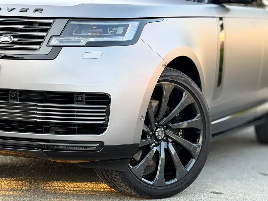 LAND ROVER RANGE ROVER VELAR 2025