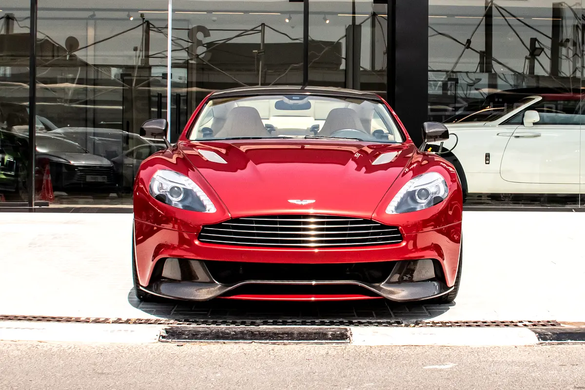 Aston Martin vanquish 2014