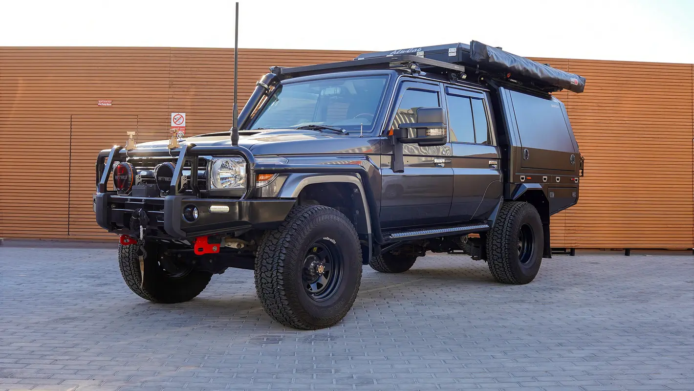 TOYOTA LAND CRUISER 79 2019