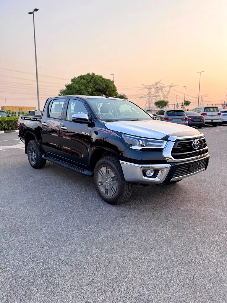 TOYOTA Hilux SR5 2026 - photo 6