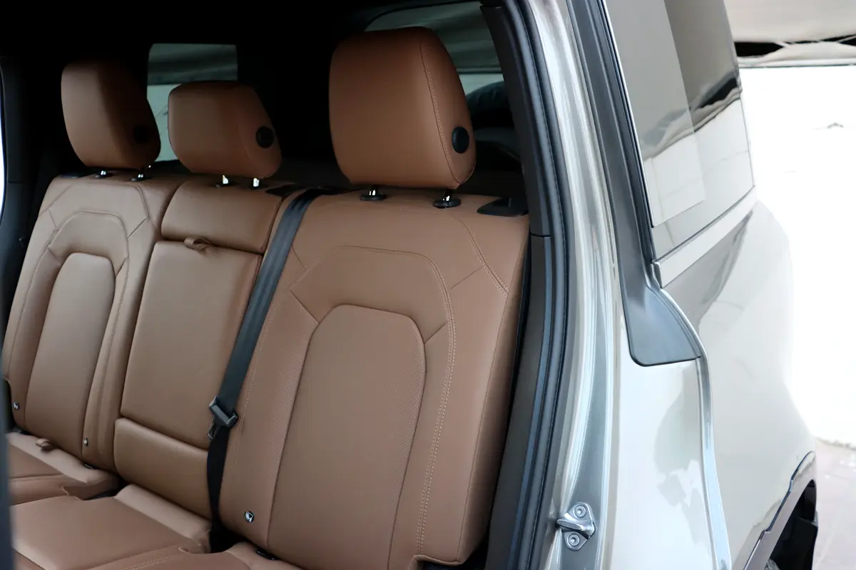 LAND ROVER Defender 110 X-Dynamic HSE 2025 - photo 11