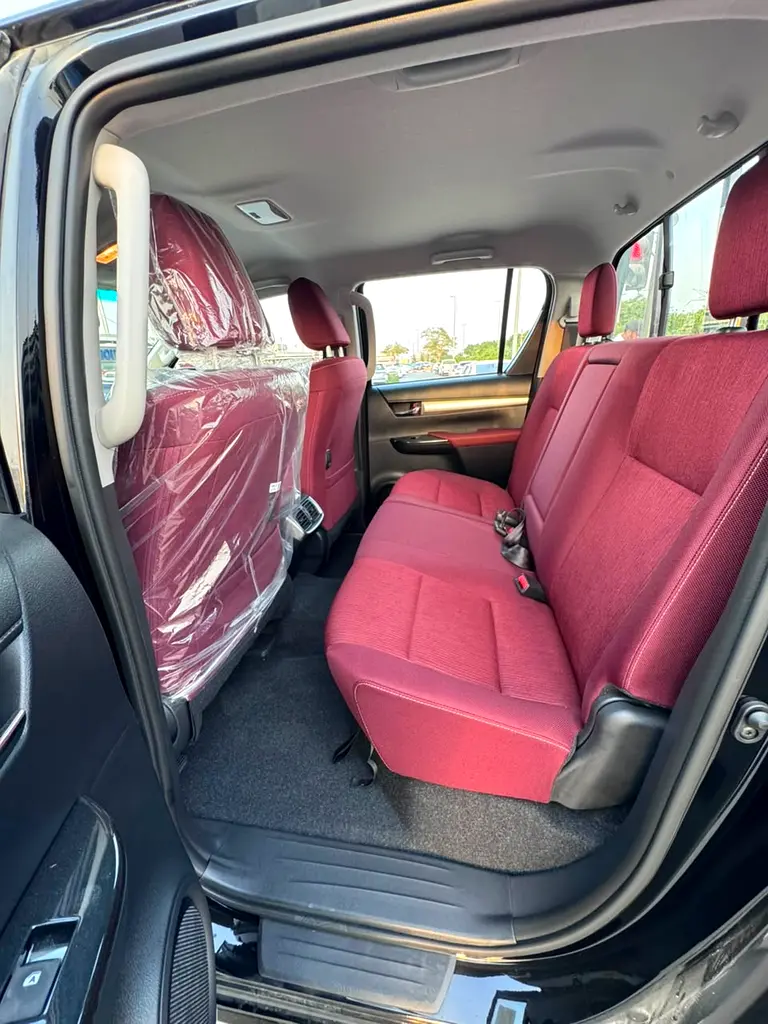 TOYOTA Hilux SR5 2026 - photo 7