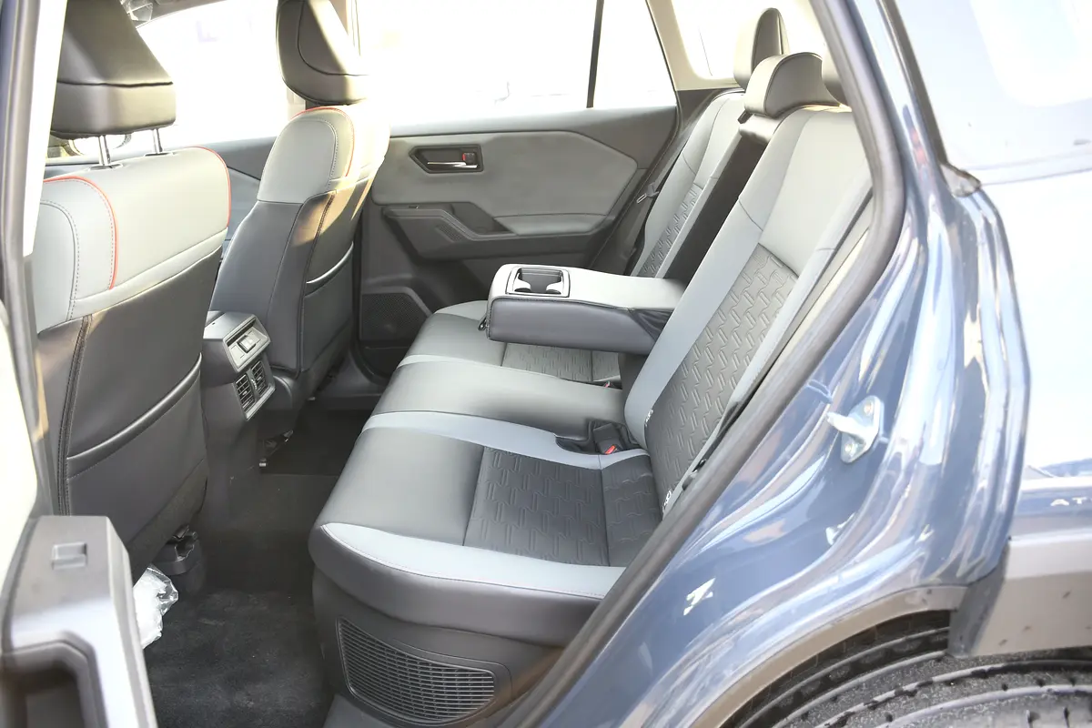 TOYOTA RAV4 Adventure 2026 - photo 7