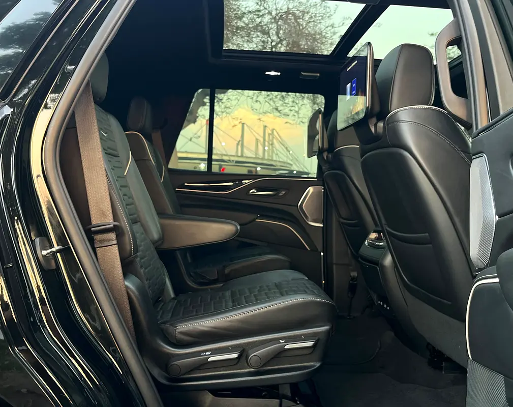 Cadillac Escalade V 2023 - photo 4