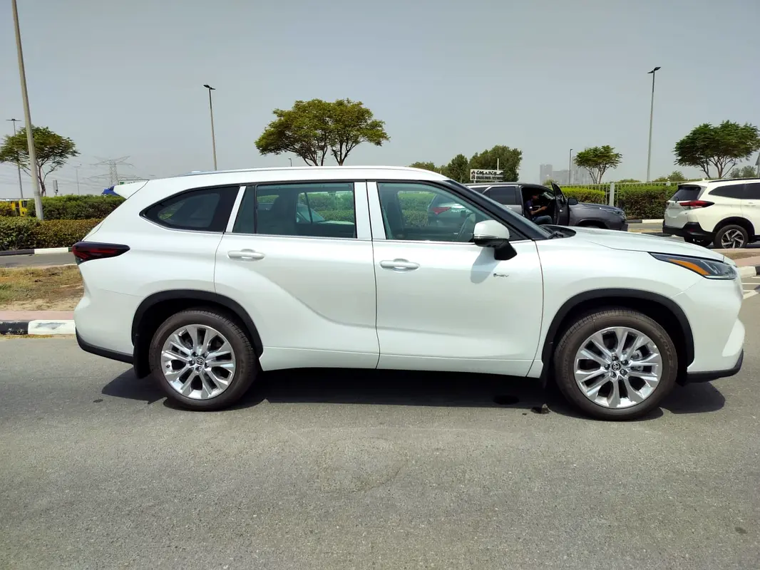 TOYOTA HIGHLANDER LIMITED HYBRID 2026 - photo 2
