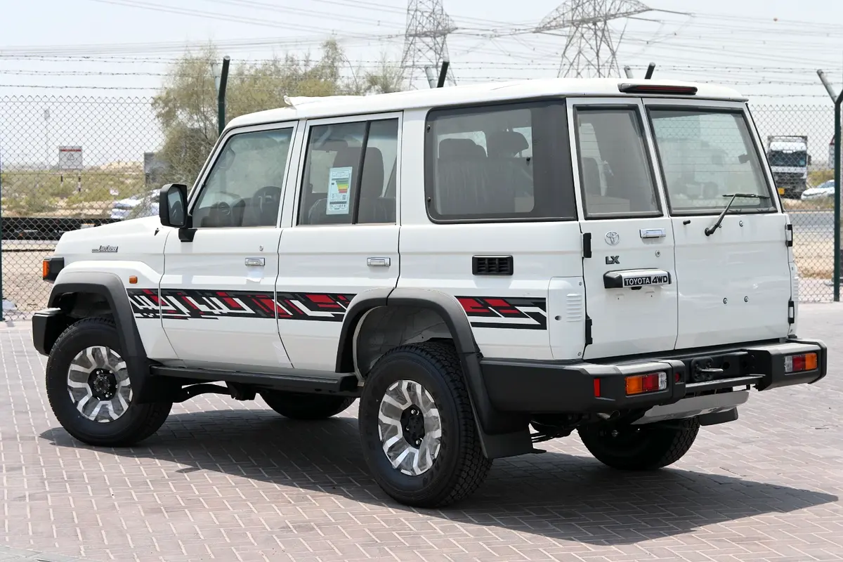 TOYOTA Land cruiser (Serie 70-LC76 LX) 2026 - photo 6