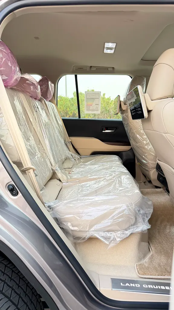 TOYOTA LAND CRUISER GXR 2026 - photo 4