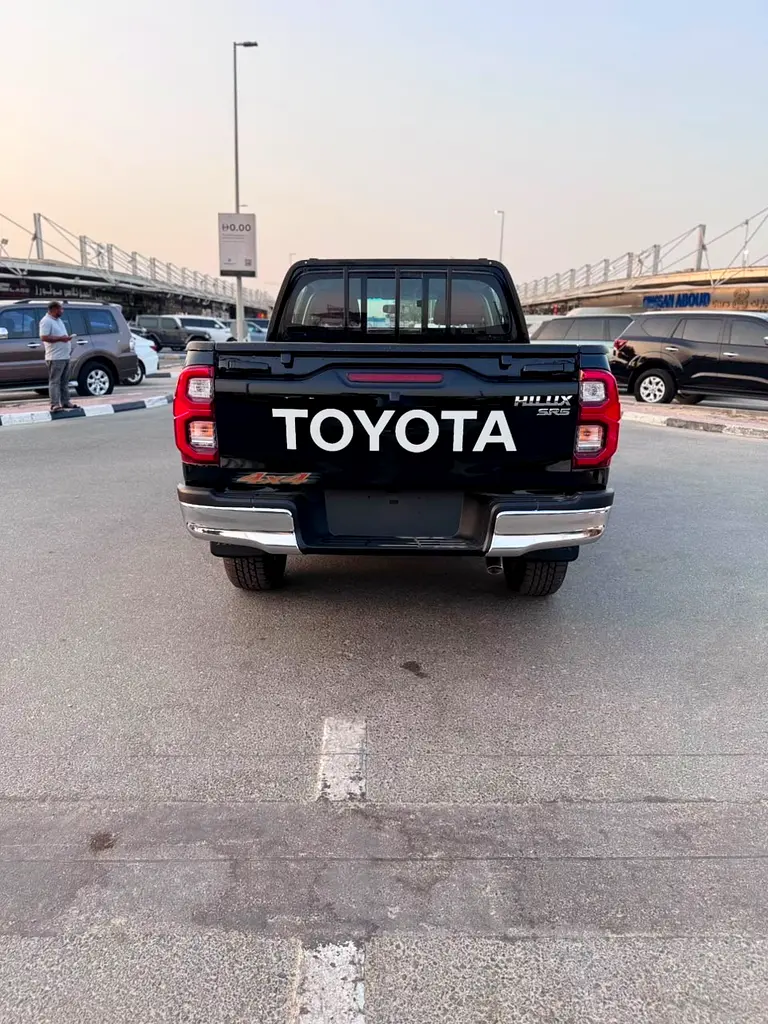 TOYOTA Hilux SR5 2026 - photo 8
