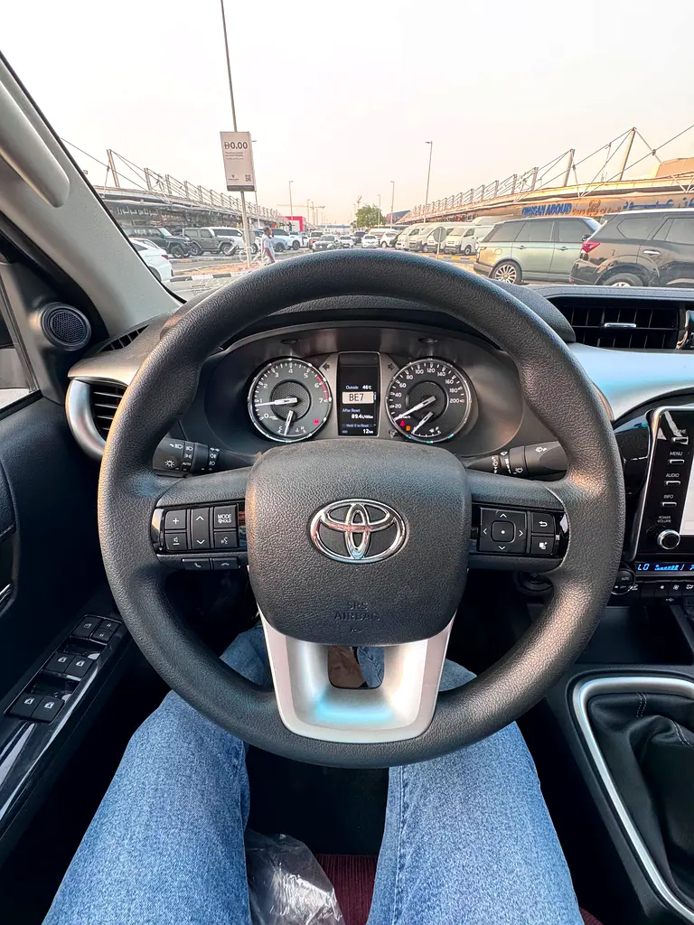 TOYOTA Hilux SR5 2026 - photo 15