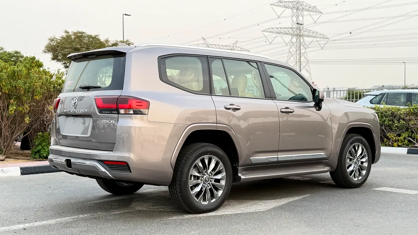 TOYOTA LAND CRUISER GXR 2026 - photo 5