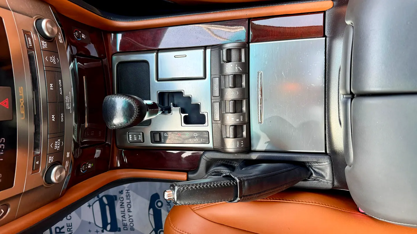 LEXUS LX570 2011 - photo 4