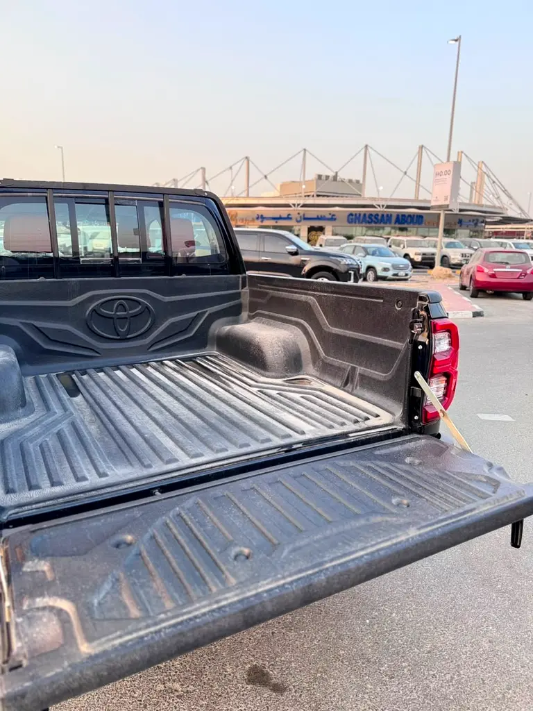 TOYOTA Hilux SR5 2026 - photo 14